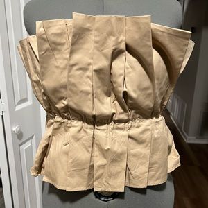 Do + Be | Ruffle top | tan | large